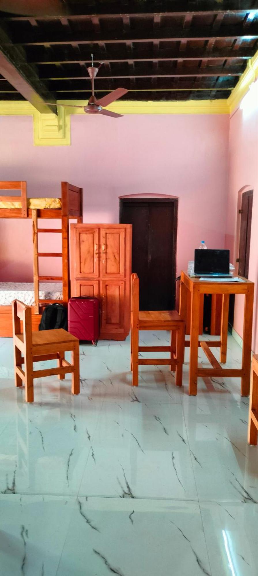 Hostel Gandhi Thiruvananthapuram Eksteriør billede